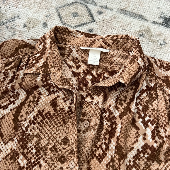 H&M button down - Picture 2 of 4